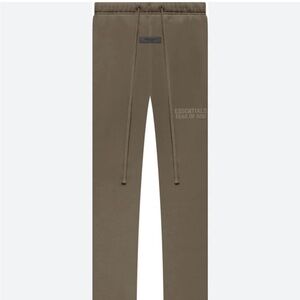 BN LARGE ESSENTIALS SWEATS